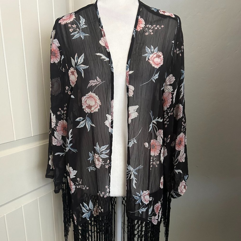 Torrid Women's Black Crepe Floral Open Front Kimono with Fringe Size 1/2 (1X-2X)